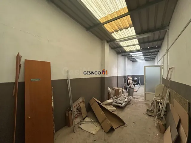 NAVE INDUSTRIAL EN EL POLÍGONO DE NOVETLÉ - foto 4