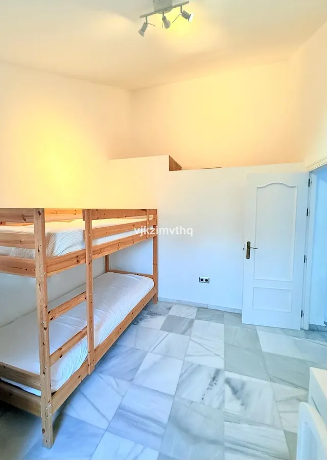 Chalet 6 habitaciones 637m² en venta - Centro — 39