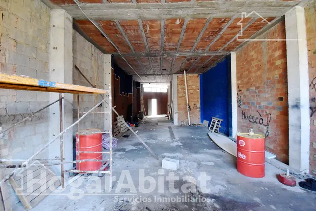 Gran patio privado y proyecto para diseñar tu casa unifamiliar en el centro urbano — 31