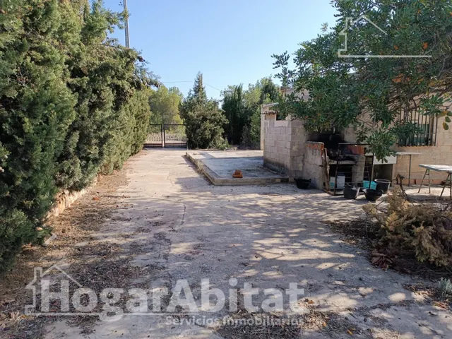 OPORTUNIDAD DE PROPIEDAD RUSTICA CON TERRENO Y PISCINA — 7