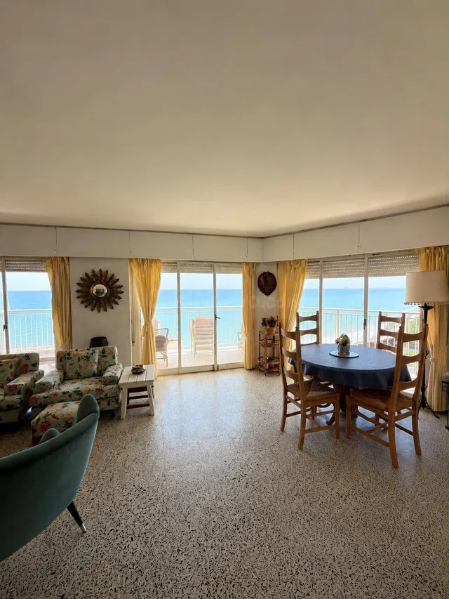 APARTAMENTO CON VISTAS AL MAR EN CAMPOAMOR : 4 hab, 2 baños, garaje , trastero, amplio. — 4