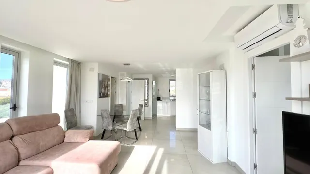 APARTAMENTO EN URBANIZACIÓN PRIVADA, ZONA PRIVILEGIADA EN BE - foto 3
