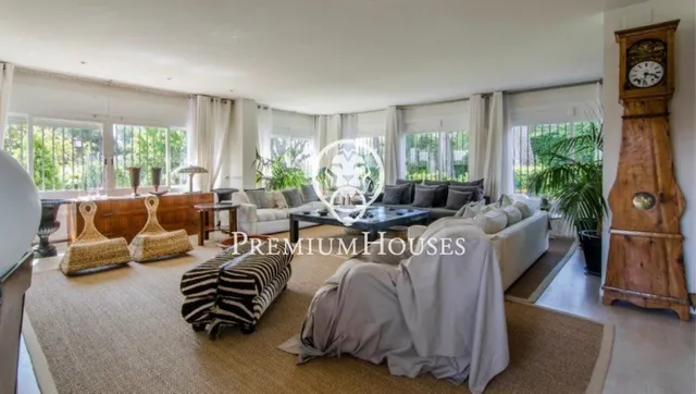 Casa en venta con piscina en Sant Andreu de Llavaneres — 9