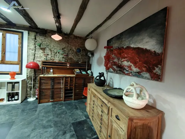 EXCLUSIVO LOCAL EN ZONA CALLE ALFONSO — 18