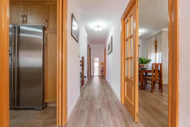 CHALET CON PISCINA Y JARDÍN A SOLO 10 MINUTOS DE GRANADA — 22