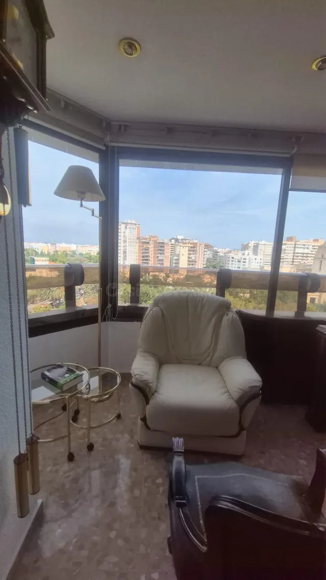 Piso 4 habitaciones 200m² en alquiler - Exposició - foto 4