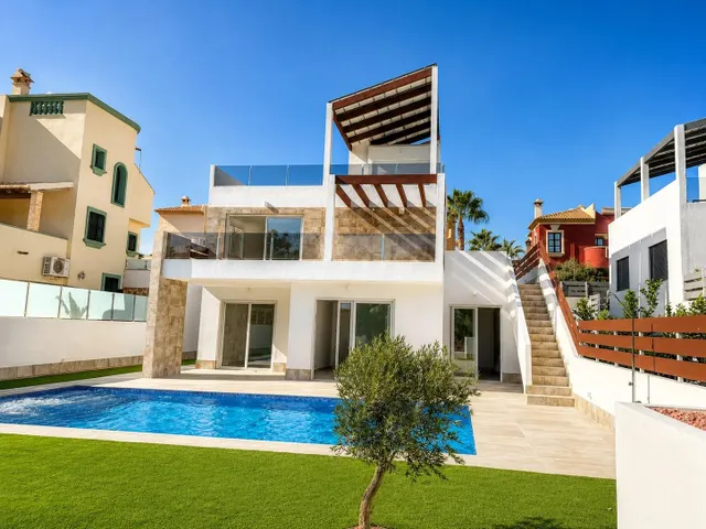 Espectacular Villa en primera linea  del campo de golf La Marquesa - Ciudad Quesada — 10