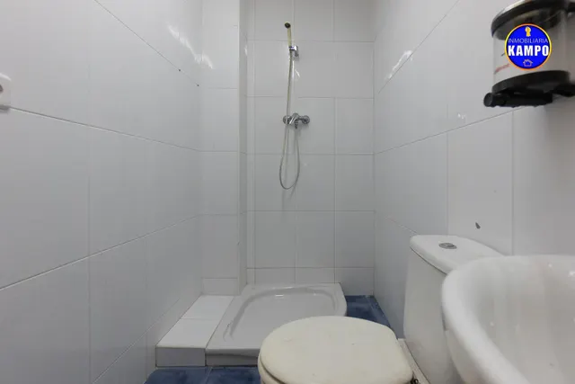 SE ALQUILA LOCAL EN  IRUN , CALLE SAN ISIDRO LABRADOR — 15