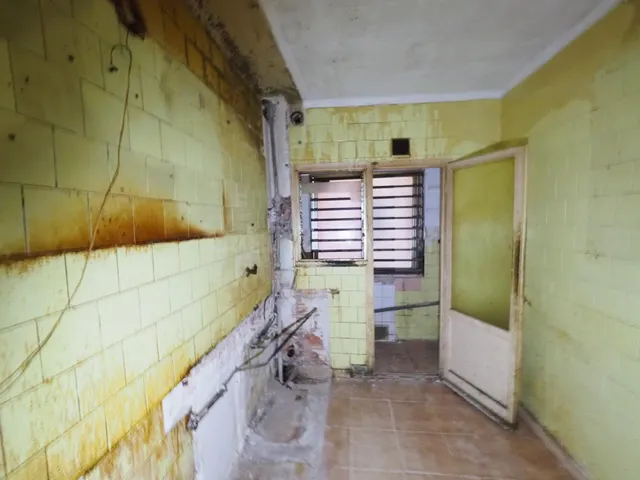 SE VENDE PISO EN PINEDA DE MAR, ZONA CENTRO - foto 2