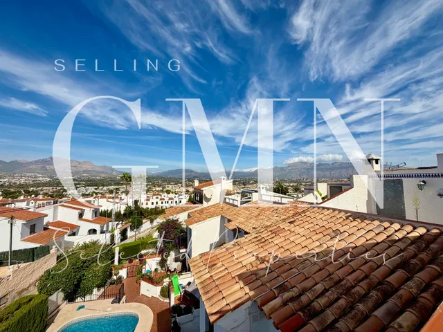 EXCELENTE VILLA EN ESQUINA EN ALBIR | MÁS PRIVACIDAD, LUZ Y GRAN POTENCIAL — 47