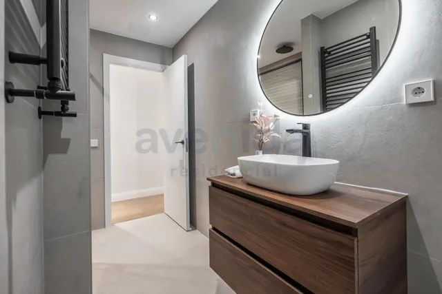 Exclusiva vivienda exterior en tercera planta — 36