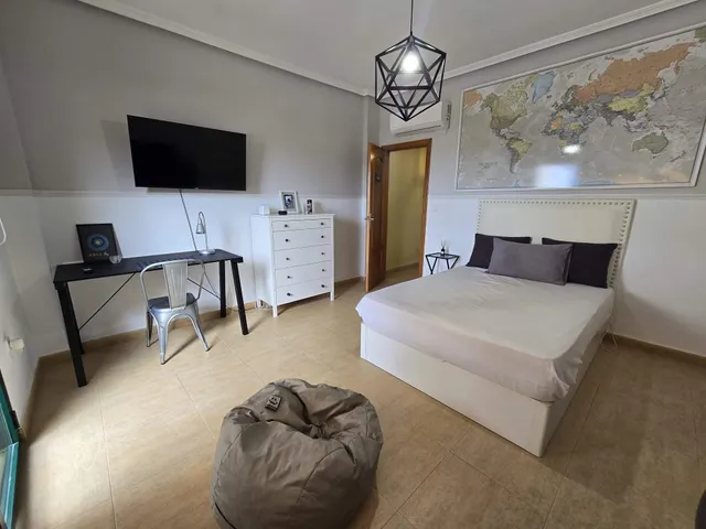 UNIFAMILIAR EN EL ALTET (ELCHE). — 29