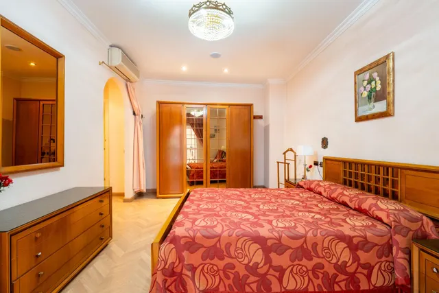 UNA CASA CON ALMA EN EL CORAZÓN DE ALMERÍA: 278 m2 Y DOS TERRAZAS PARA DISFRUTAR — 25