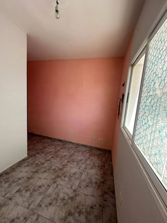 PISO EN VECINDARIO — 18