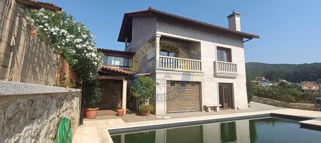 Espectacular Chalet con piscina y vistas despejadas — 28