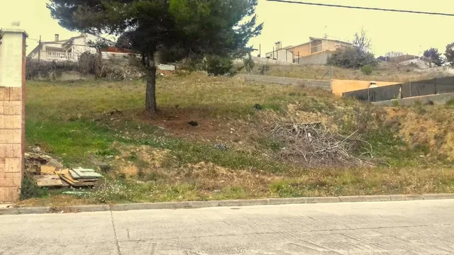PARCELA LLANA EN MASQUEFA URB. CAN PARELLADA - BARCELONA — 9