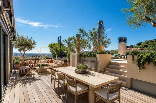 Exclusivo Súper Ático de Lujo con Piscina Privada y Vistas P - foto 3