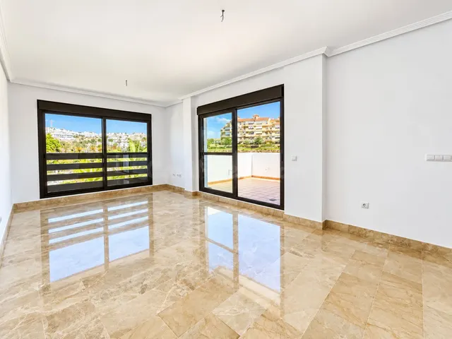 Apartamento 3 habitaciones 120m² en venta - Costa Del Sol - foto 2