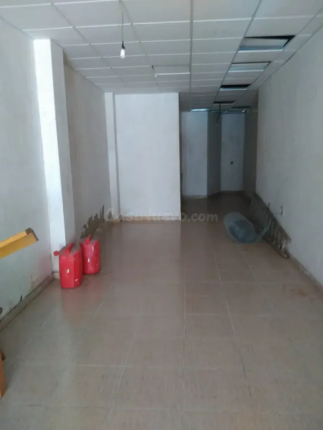ALQUILER DE LOCAL COMERCIAL JUNTO PLAZA DE TOROS - foto 4