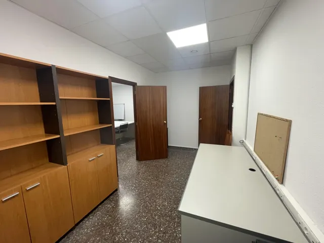 LOCAL COMERCIAL A ROQUETES DE 195m2 — 11
