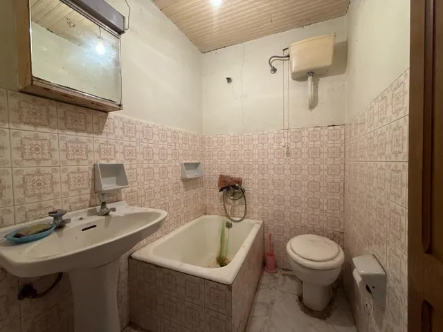 SE VENDE CASA CON PARCELA EN SANDIAS. — 13