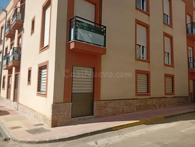 Amplio Piso de 2 habitaciones en el Corazón de Vera - foto 2
