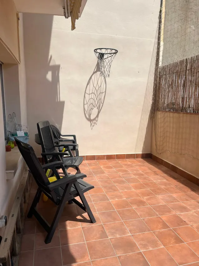 Piso en Badalona con 3 habitaciones y patio — 10