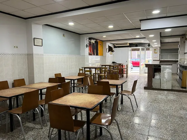 SECTOR 5 , SE VENDE LOCAL ACTUALMENTE MONTADO DE CAFETERIA — 4
