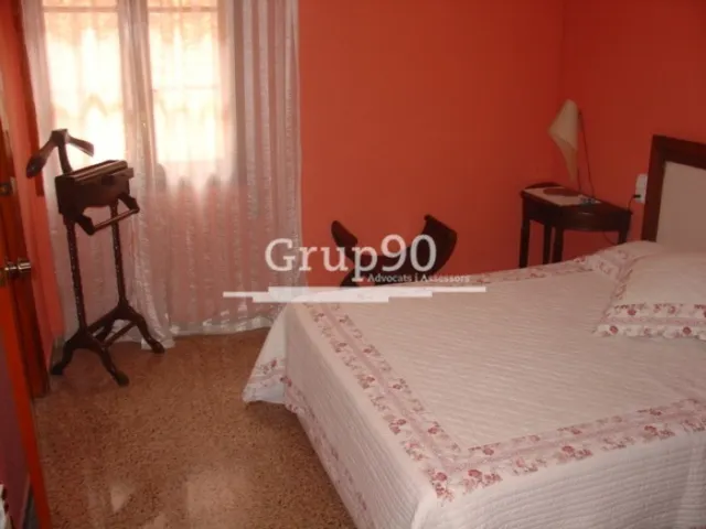 Hostal-Restaurante en la plaza del pueblo — 19
