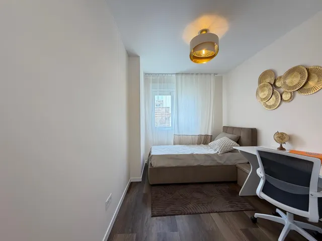 Apartamento totalmente reformado con vistas al mar y a 100 metros del puerto. con 3 dorm. 2 baños. superficie de 100 m2. — 47