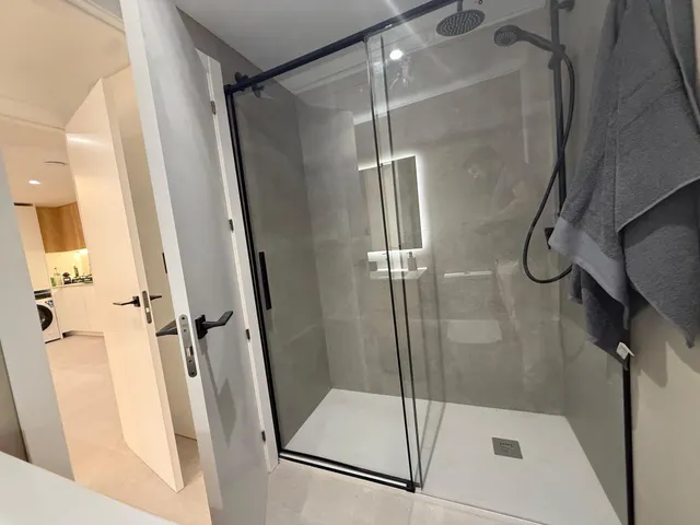Espectacular piso a estrenar con 2 habitaciones, 2 baños y balcón. — 16