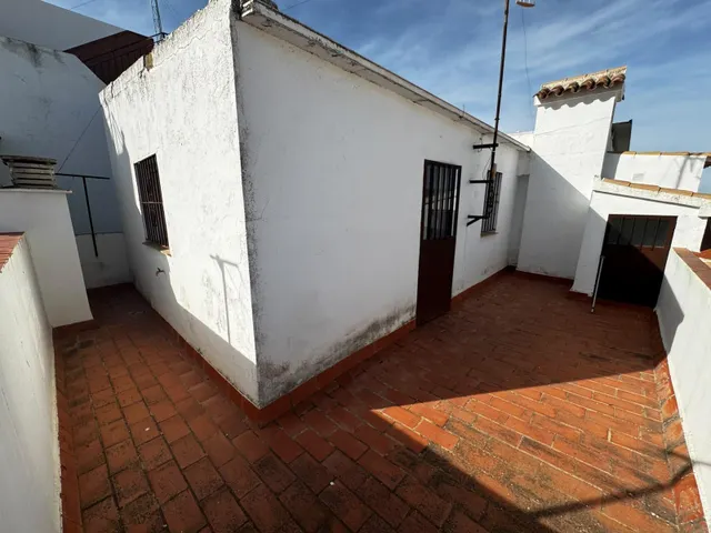 Excepcional Casa con Porche y Patio en Zona Alameda! — 22