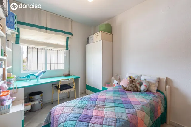 Chalet pareado con piscina, jardín y bonitas vistas a Granada en La Zubia — 39