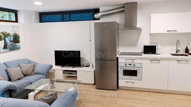APARTAMENTO INDEPENDIENTE CON PISCINA Y SERVICIOS INCLUIDOS - foto 2