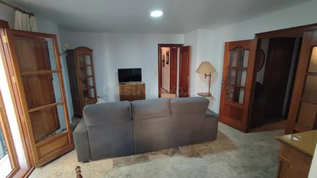 Amplio Piso de 4 Dormitorios en Alquiler en el Centro | REF: - foto 5