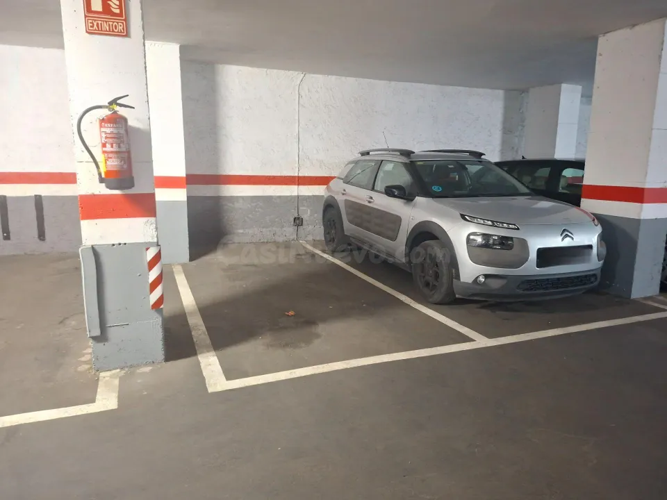 PARKING EN VENTA LA MARINA DE PORT