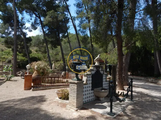 EXCLUSIVA VILLA EN COCENTAINA CON GRAN PARCELA Y BONITA PISCINA. — 6