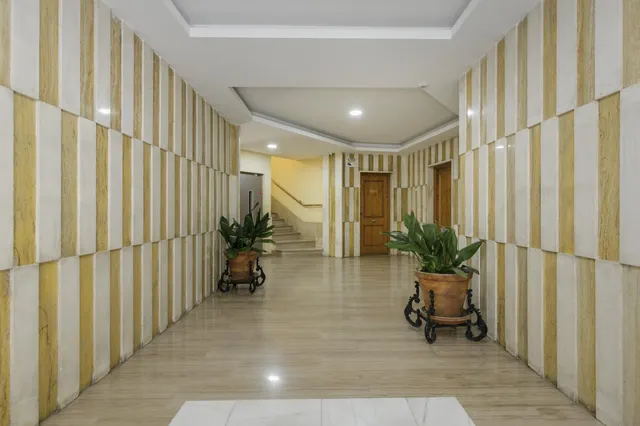✨ EXCLUSIVO PISO DE 253 m2 EN GRANADA CENTRO – 2.800 €/MES DE RENTABILIDAD — 33