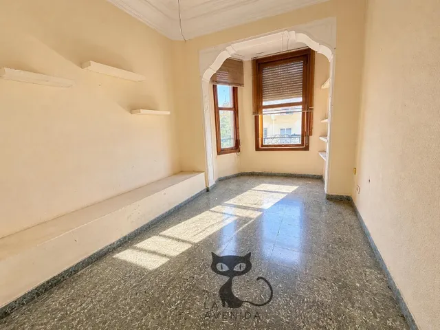 INVERSORES: 635 m2 CONSTRUIDOS EN BENETÚSSER POR 350.000 € — 12