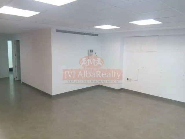 SE ALQUILA ENTREPLANTA EXCELENTE ESTADO DIAFANA 60m. PREPARA