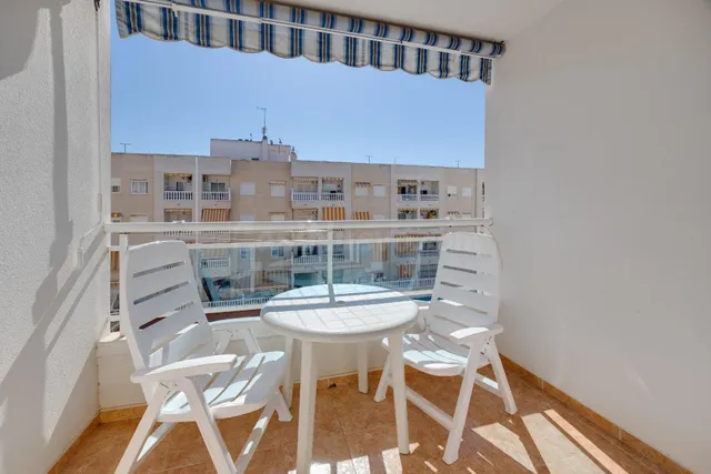 Apartamento 1 dormitorio con plaza de garaje, trastero y pis - foto 2