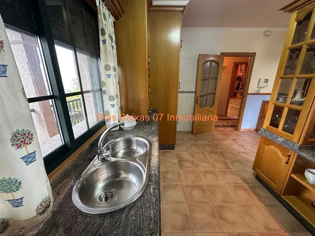 REF 7043 CHALET DE PIEDRA CON 5 DORMITORIOS EN MOS — 30