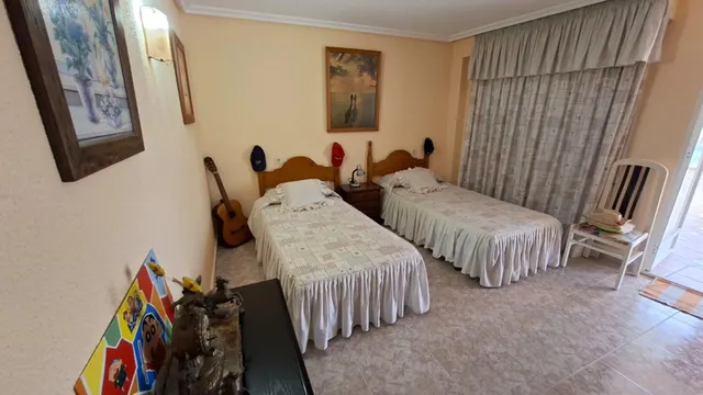 ESPECTACULAR CHALET EN BENIDORM CON APARTAMENTO DE VERANO — 33