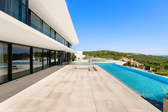 AVANT-GARDE EXCELLENCE IN SOTOGRANDE - foto 3
