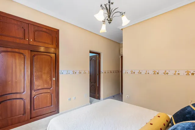 Villa 5 habitaciones 240m² en venta - Pueblo Bravo — 50