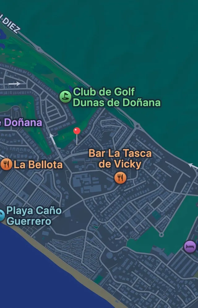 AMPLIA CASA ADOSADA Y ¡PLAZA DE APARCAMIENTO PROPIA! A 15 MINUTOS DE LA PLAYA A PIE — 22