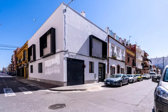 VENTA DE GARAJE EN CENTRO DE TRIANA