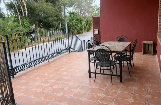 Dúplex en Ceutí con amplia parcela y 4 habitaciones en ubica