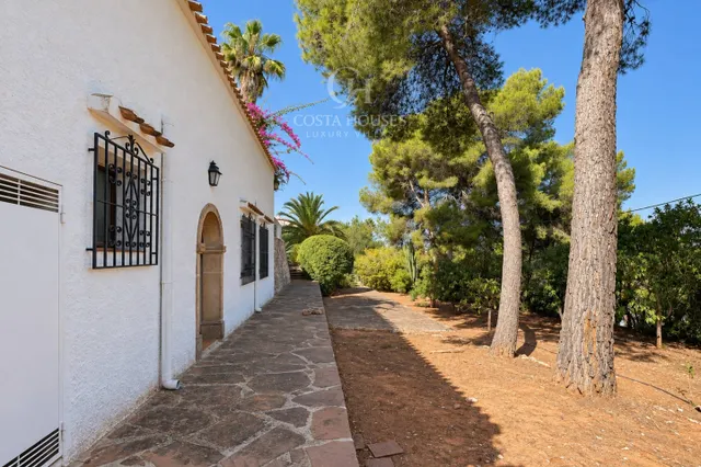 VILLA JARDI · DOBLE PARCELA, JARDINES MADUROS Y VISTAS AL MONTGÓ EN EL TOSALET JÁVEA — 19