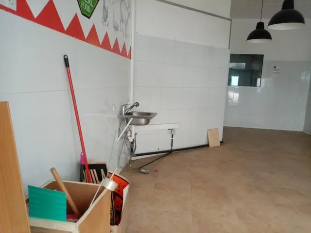 LOCAL COMERCIAL EN EL CORAZÓN DE ESTEPONA — A 100 M DE LA PLAZA CENTRAL — 9